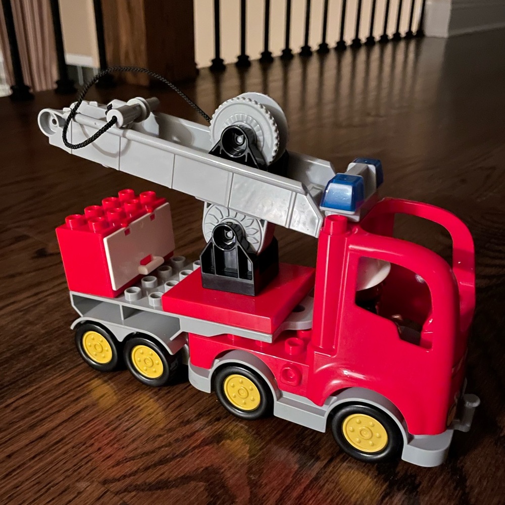 Lego Fire Truck * New Condition